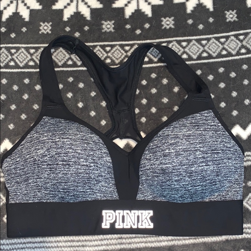 3/25PINK Victoria Secret sports bra +built in cups